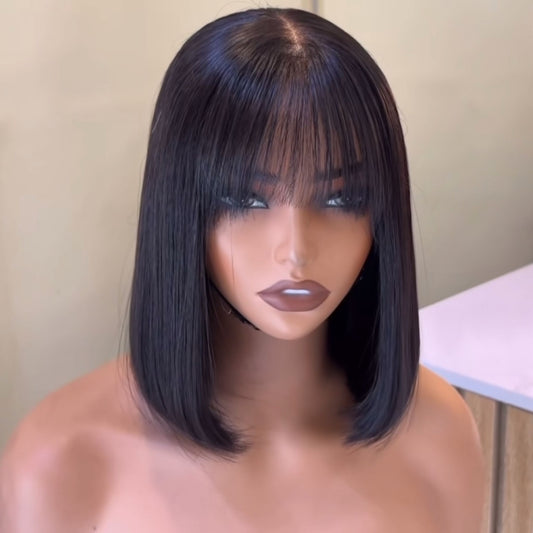Peluca Corta Bob con Flequillo de 25 cm – Look Moderno y Elegante