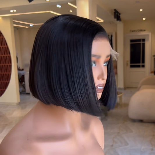 <img src="ruta-de-tu-imagen.jpg" 
     alt="Peluca negra corta 20 cm, corte bob con cabello natural premium para mujer" 
     title="Peluca corte bob 20 cm negra de cabello natural – Estilo chic">
